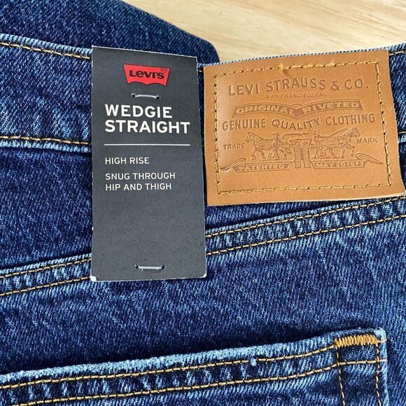 Levi's Premium Wedgie Straight Jeans Button Fly High‎ Rise NWT Women's Size 22W - Picture 9 of 12